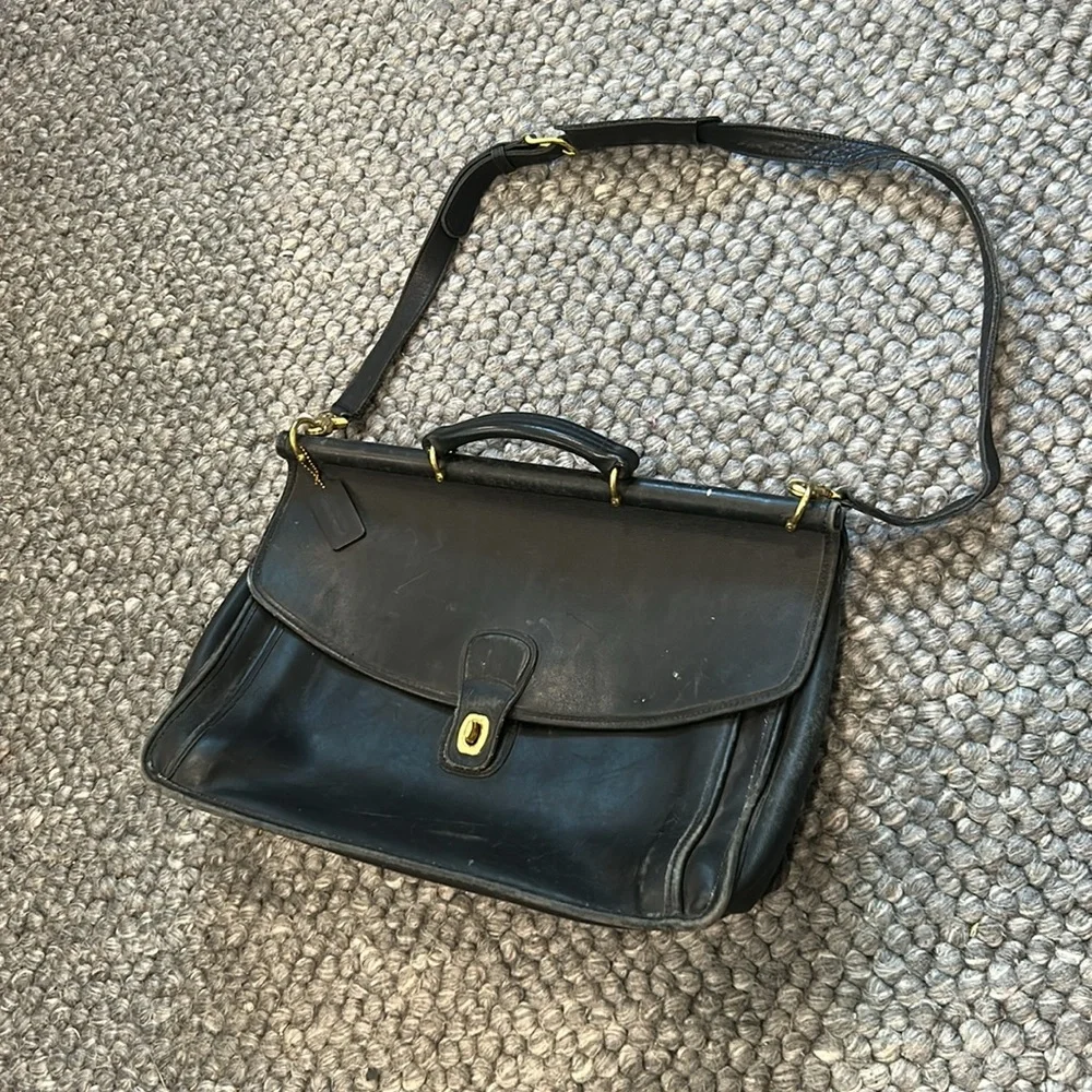Coach Vintage Lexington Black Gold Genuine Leather Briefcase Bag Unisex